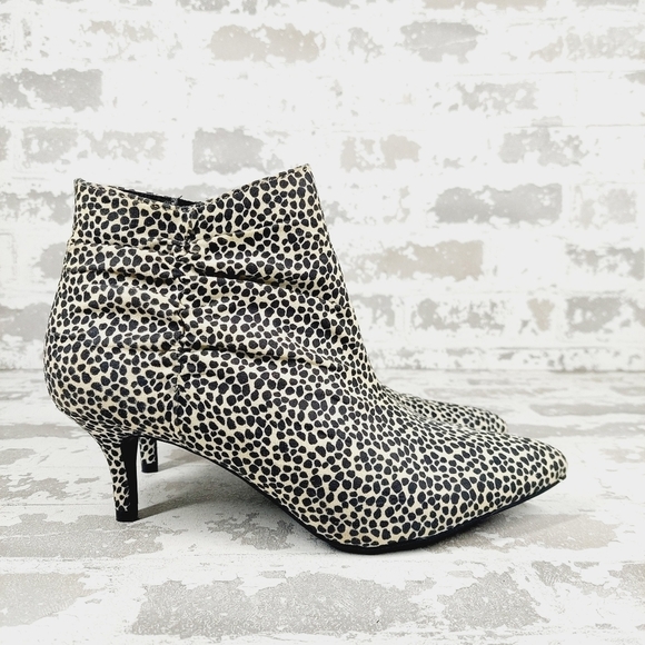 NEW Kelly & Katie Arina Animal Print Black White High Heel Ankle Boots D839 - Picture 5 of 12